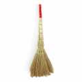 Веник сорго плоский 995мм с красной ручкой